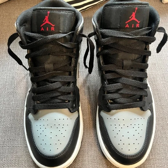 Air Jordan 1 Mid Mens - Picture 5 of 7
